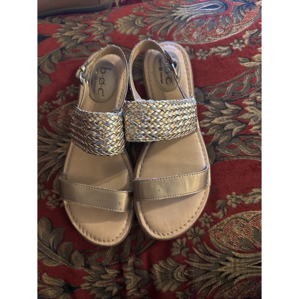 B.O.C. Born Concept Sandals Women's Size 8m Woven Gold Metallic Faux Leather